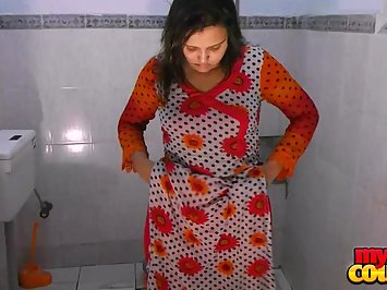 Sonia Bhabhi Fucked In Shower